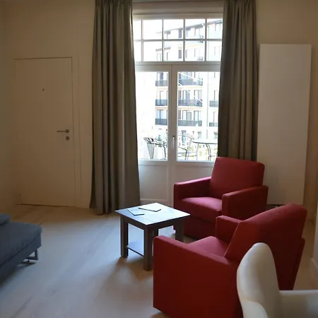 Anita Сasa de vacaciones De Panne